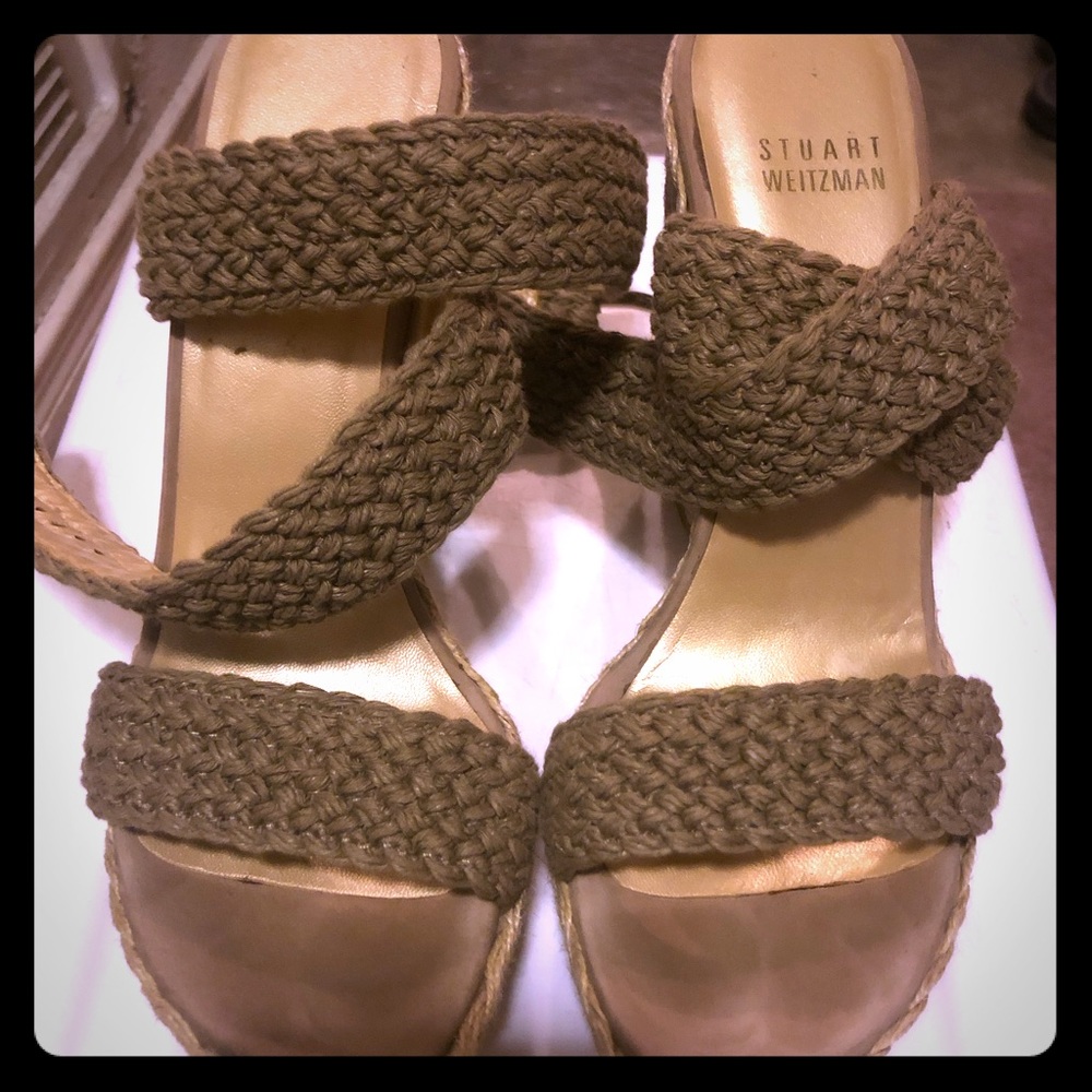 Stuart Weitzman 7.5 “Alex” wedge sandles Khaki